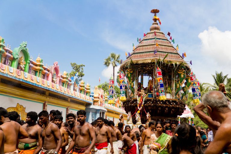 The Colorful Chariot Festival in Jaffna, a Spectacle of Tradition and Devotion